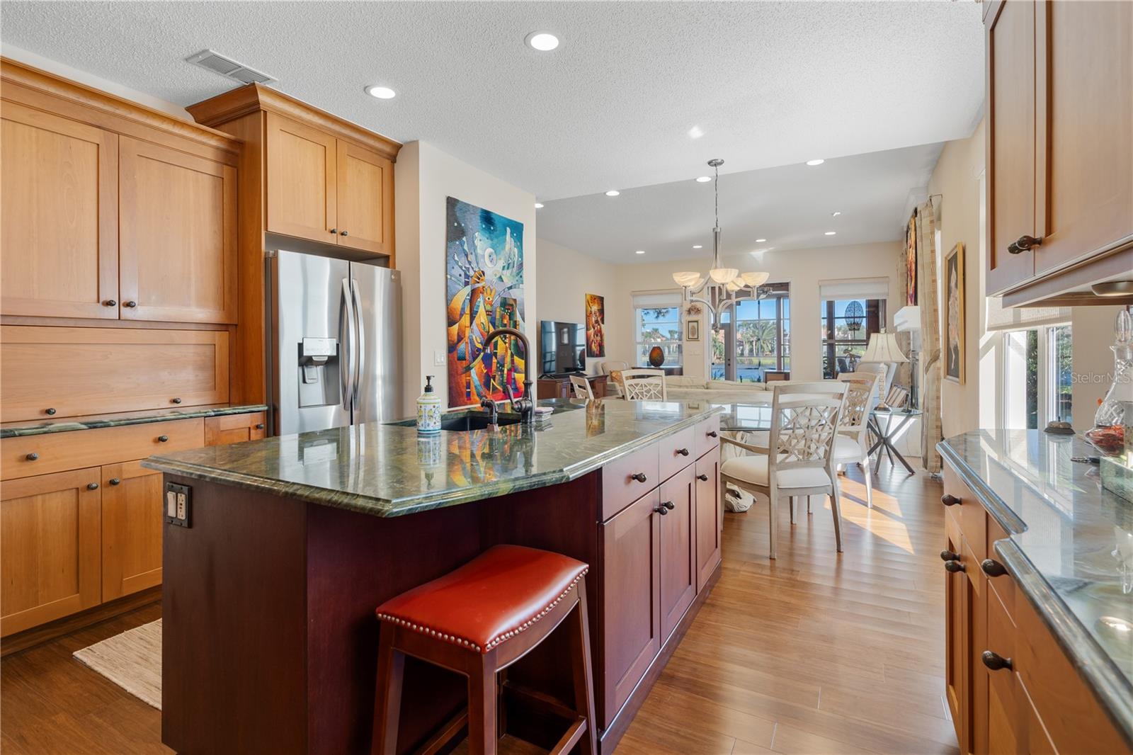 2 LAGUNA CT