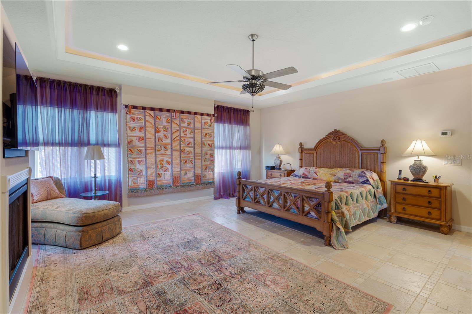 2 LAGUNA CT