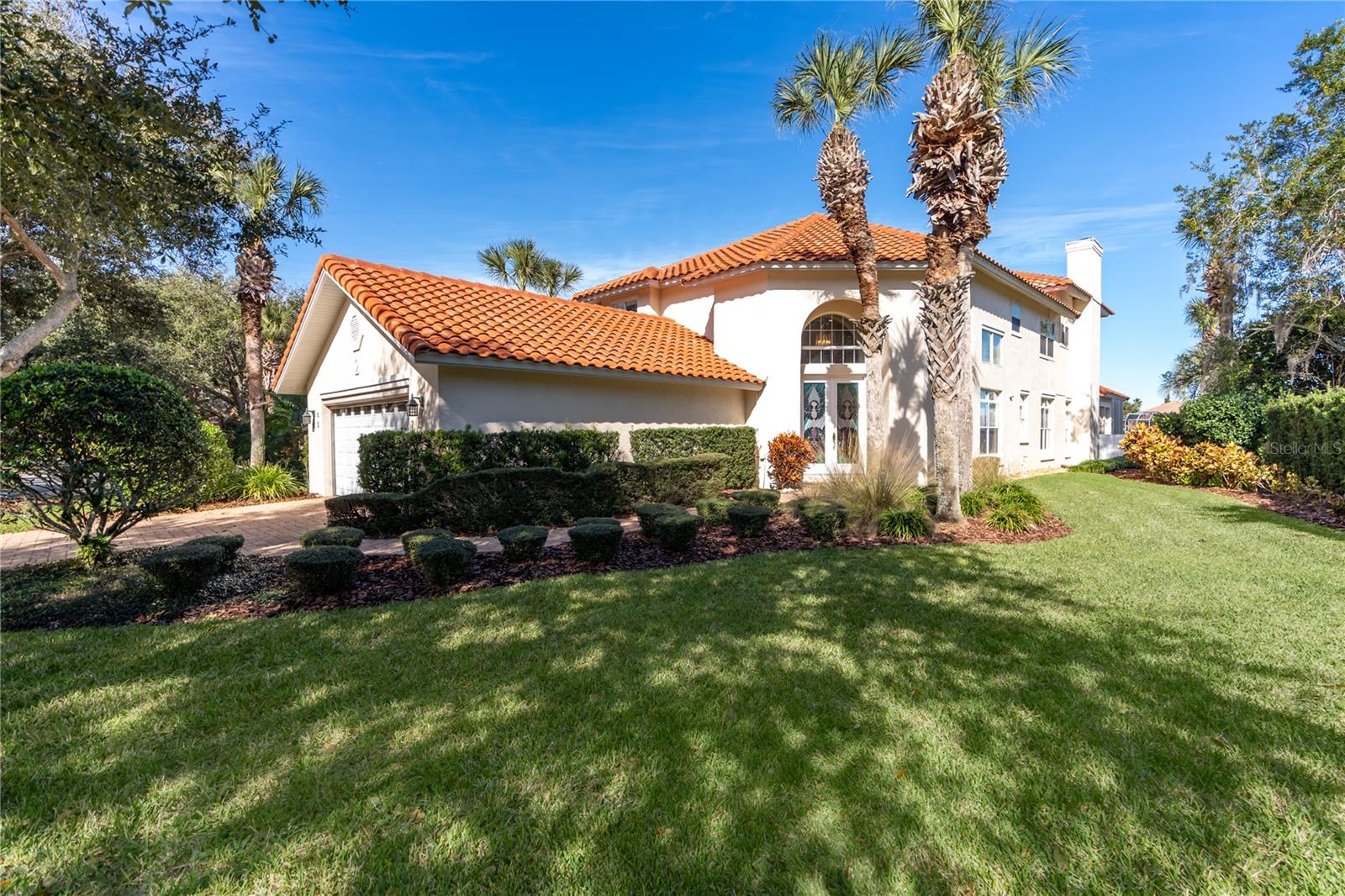 2 LAGUNA CT