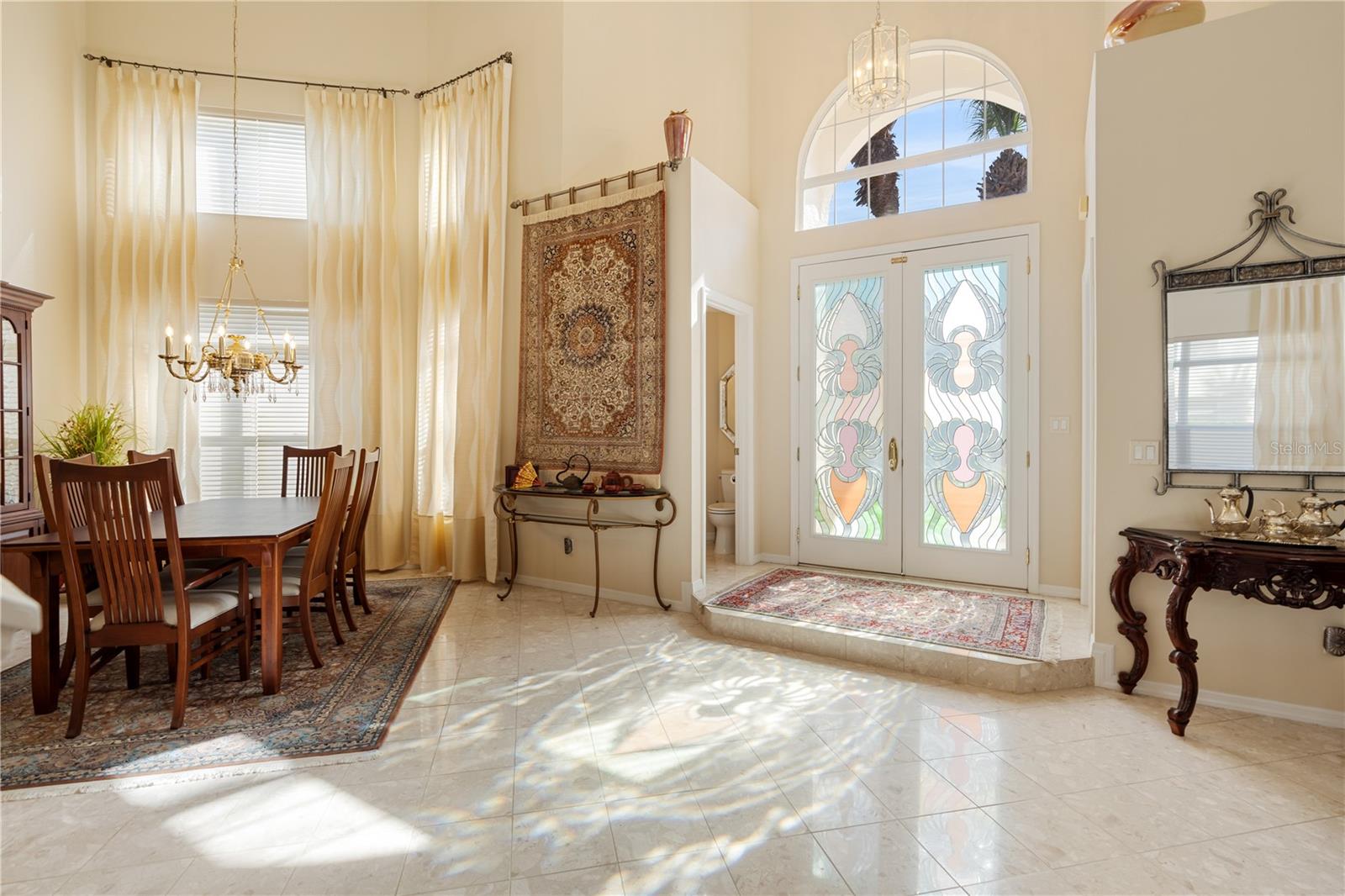 2 LAGUNA CT