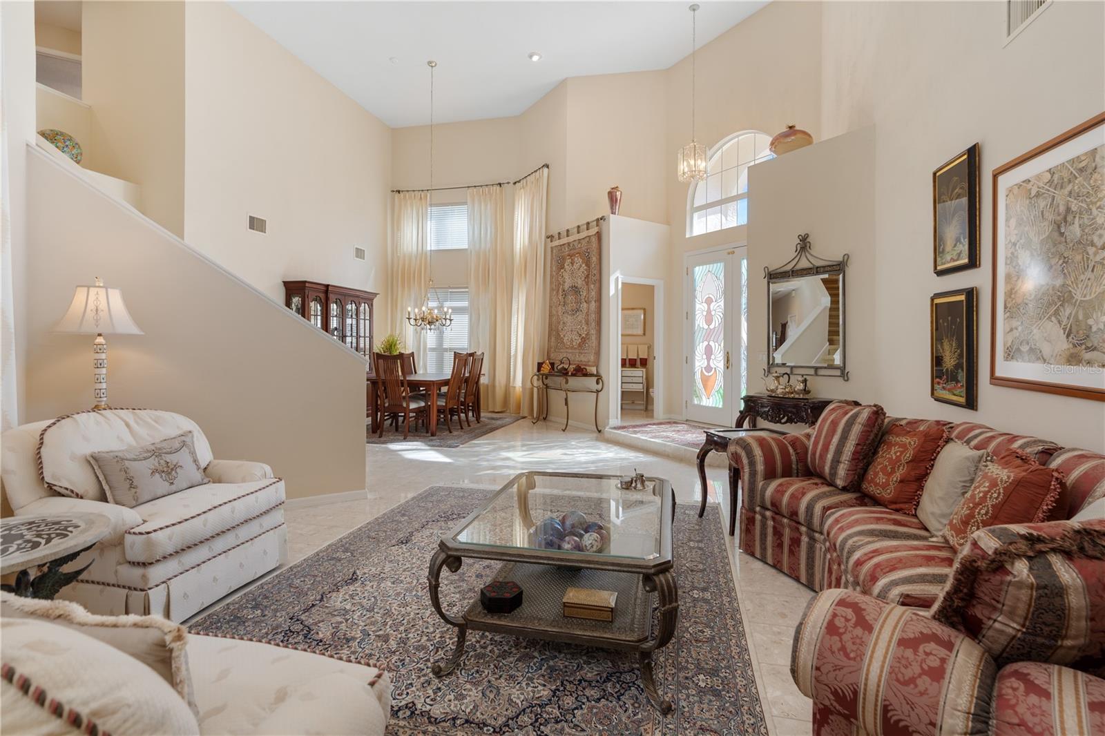 2 LAGUNA CT