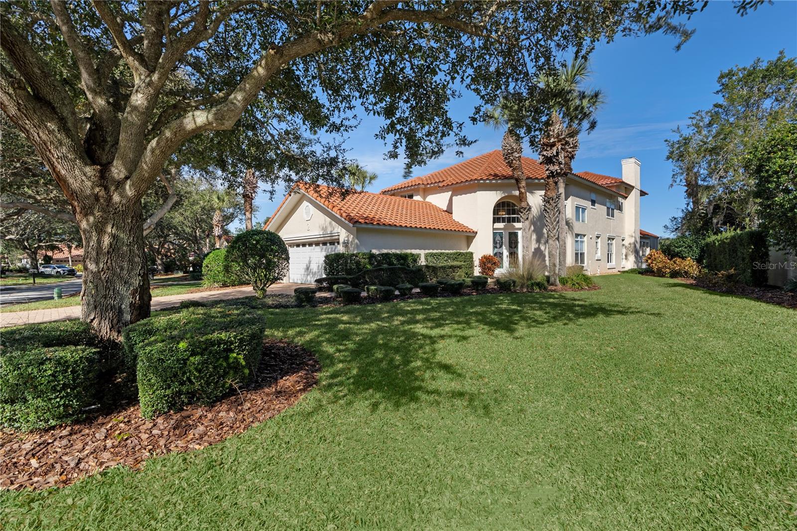 2 LAGUNA CT