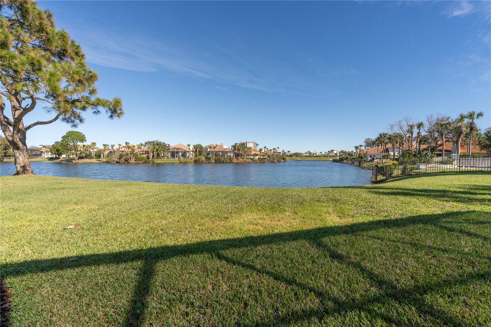 2 LAGUNA CT