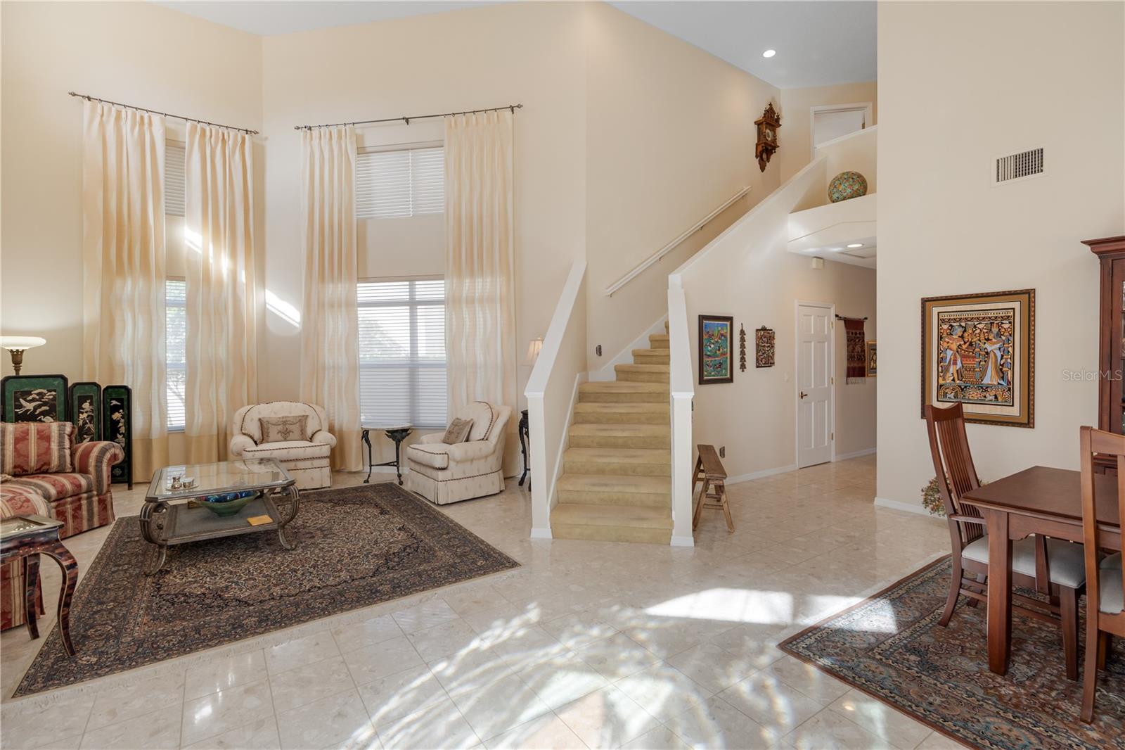 2 LAGUNA CT