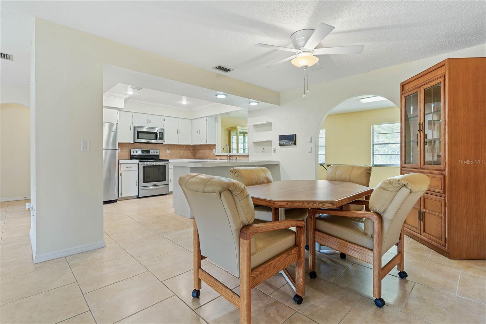 28 FORDHAM LN