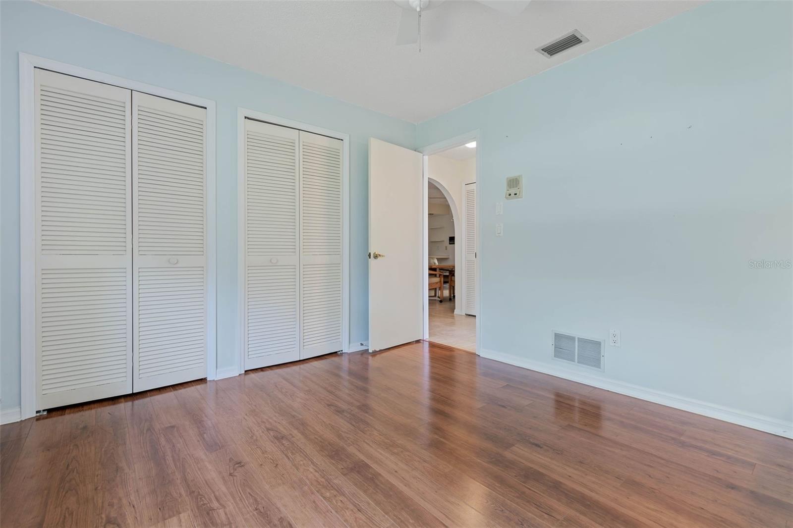 28 FORDHAM LN