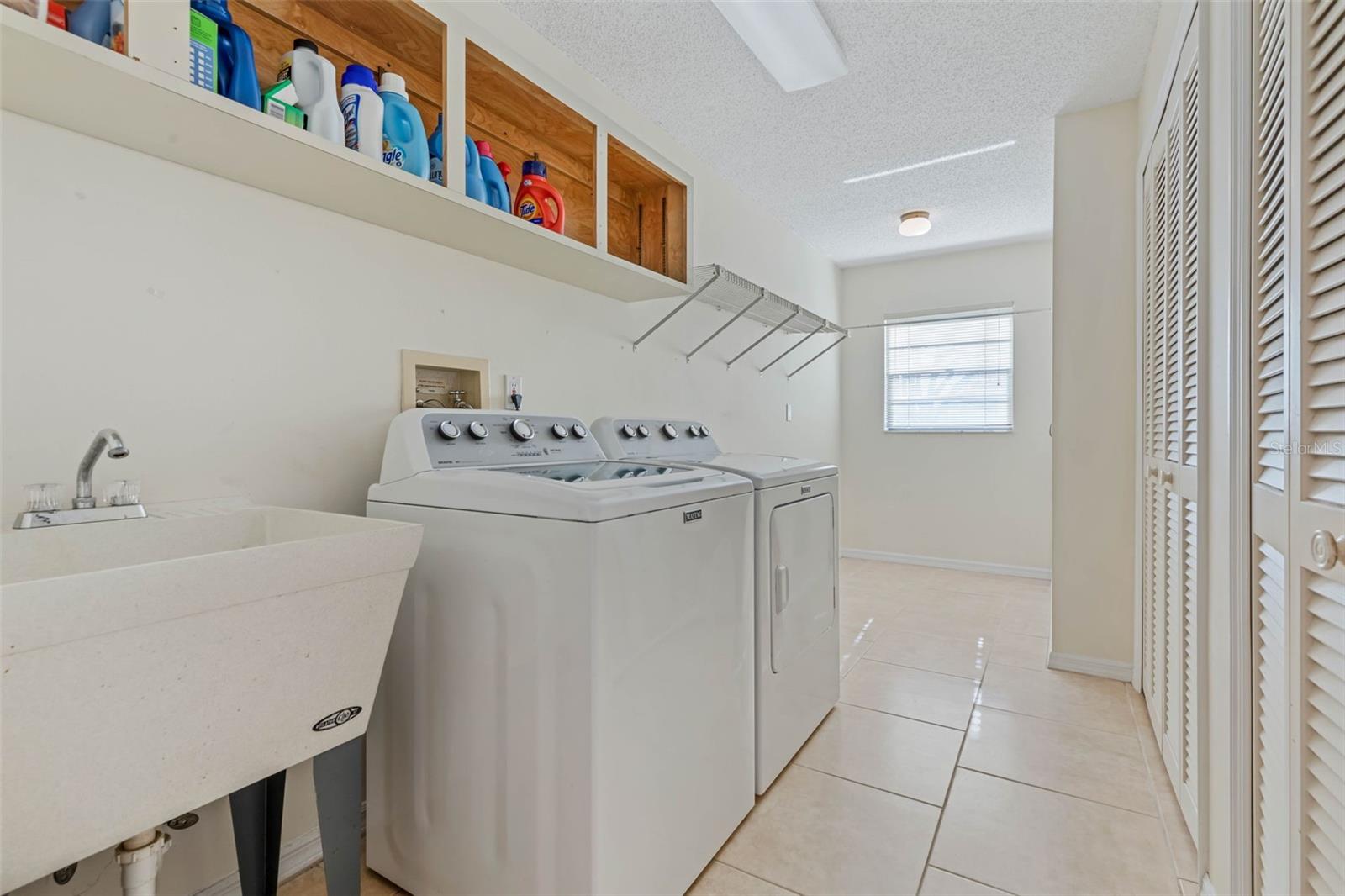 28 FORDHAM LN