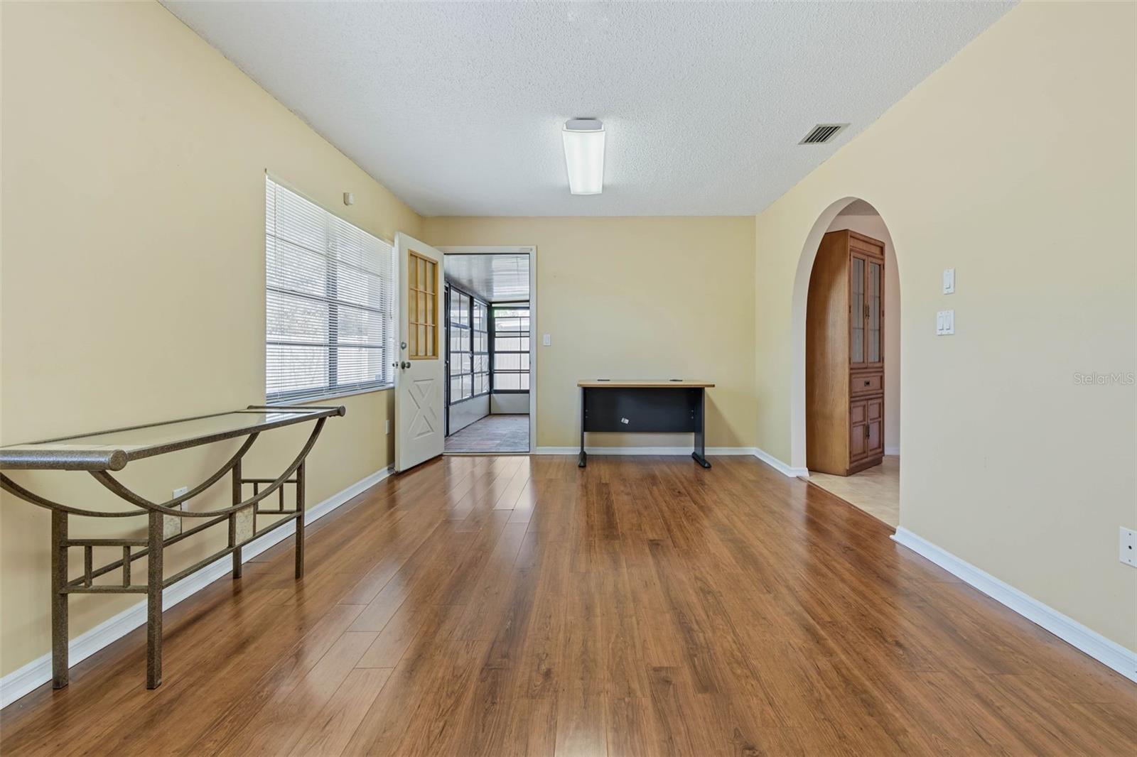 28 FORDHAM LN