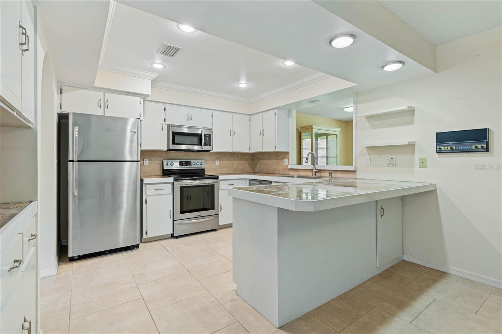 28 FORDHAM LN
