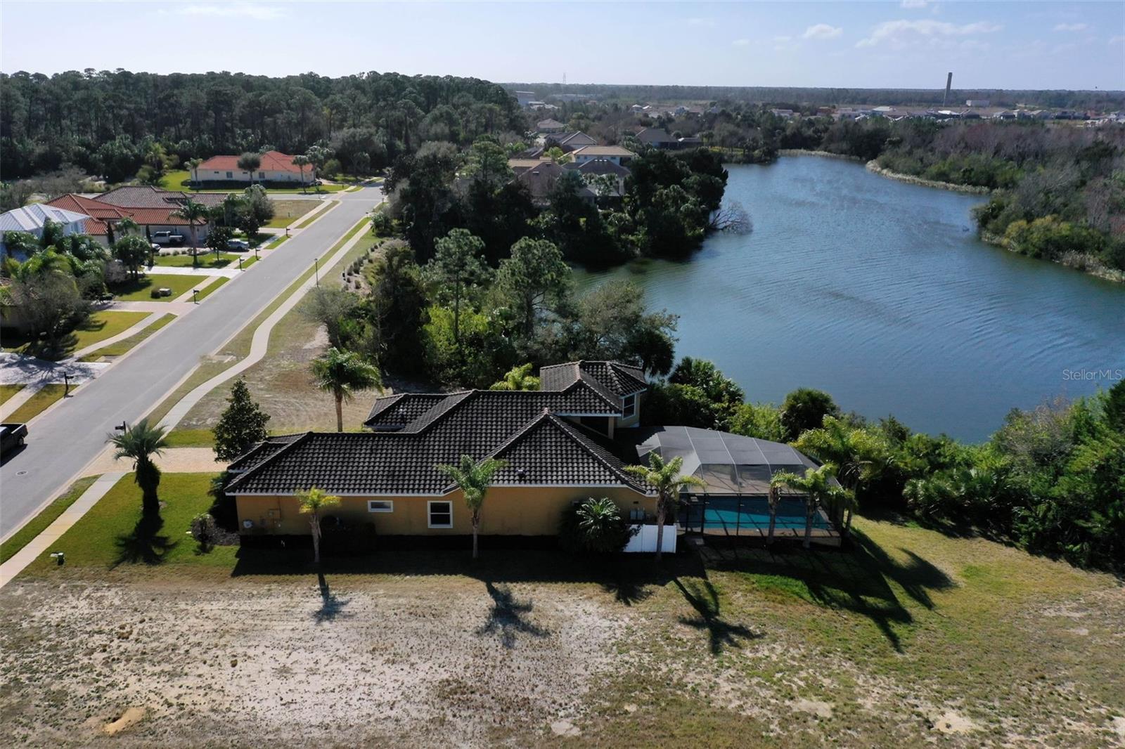 156 HERON DR