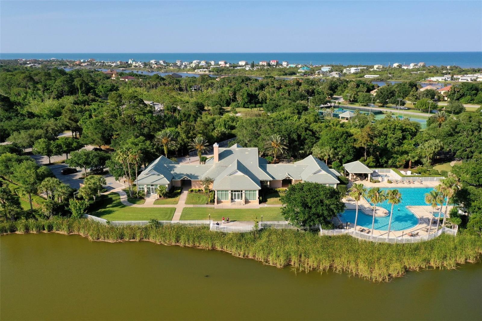 156 HERON DR