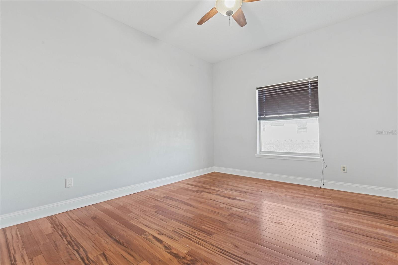 156 HERON DR