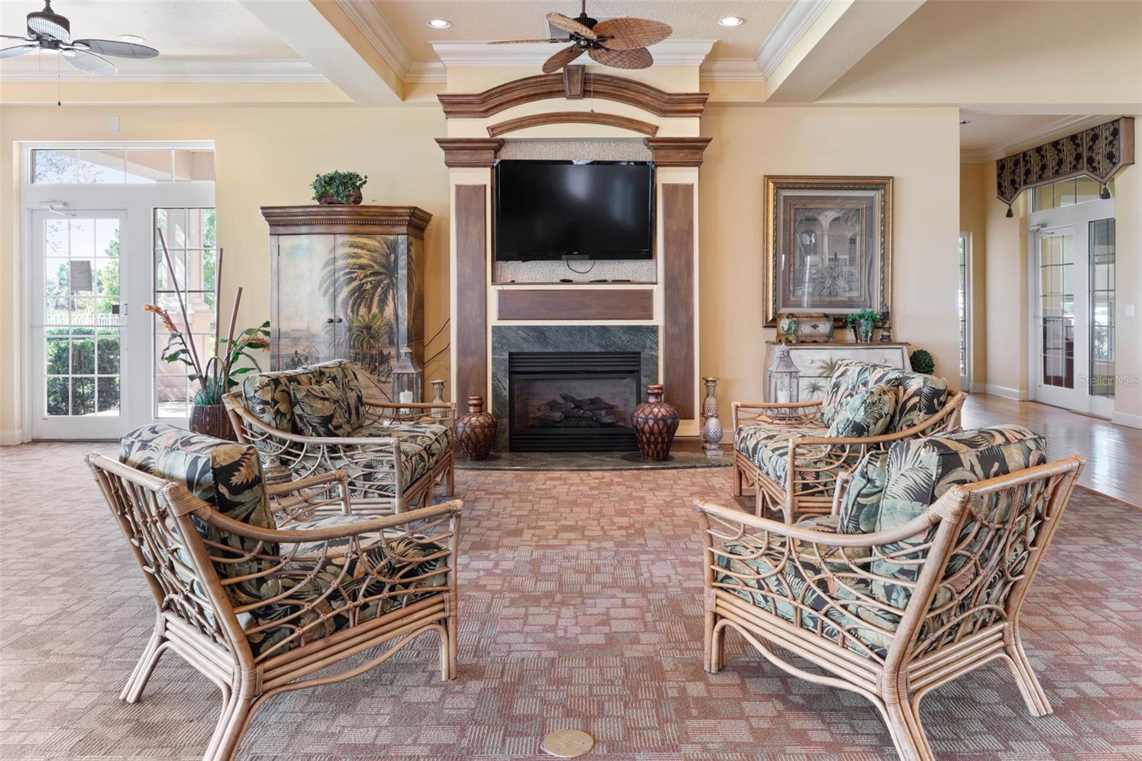 156 HERON DR