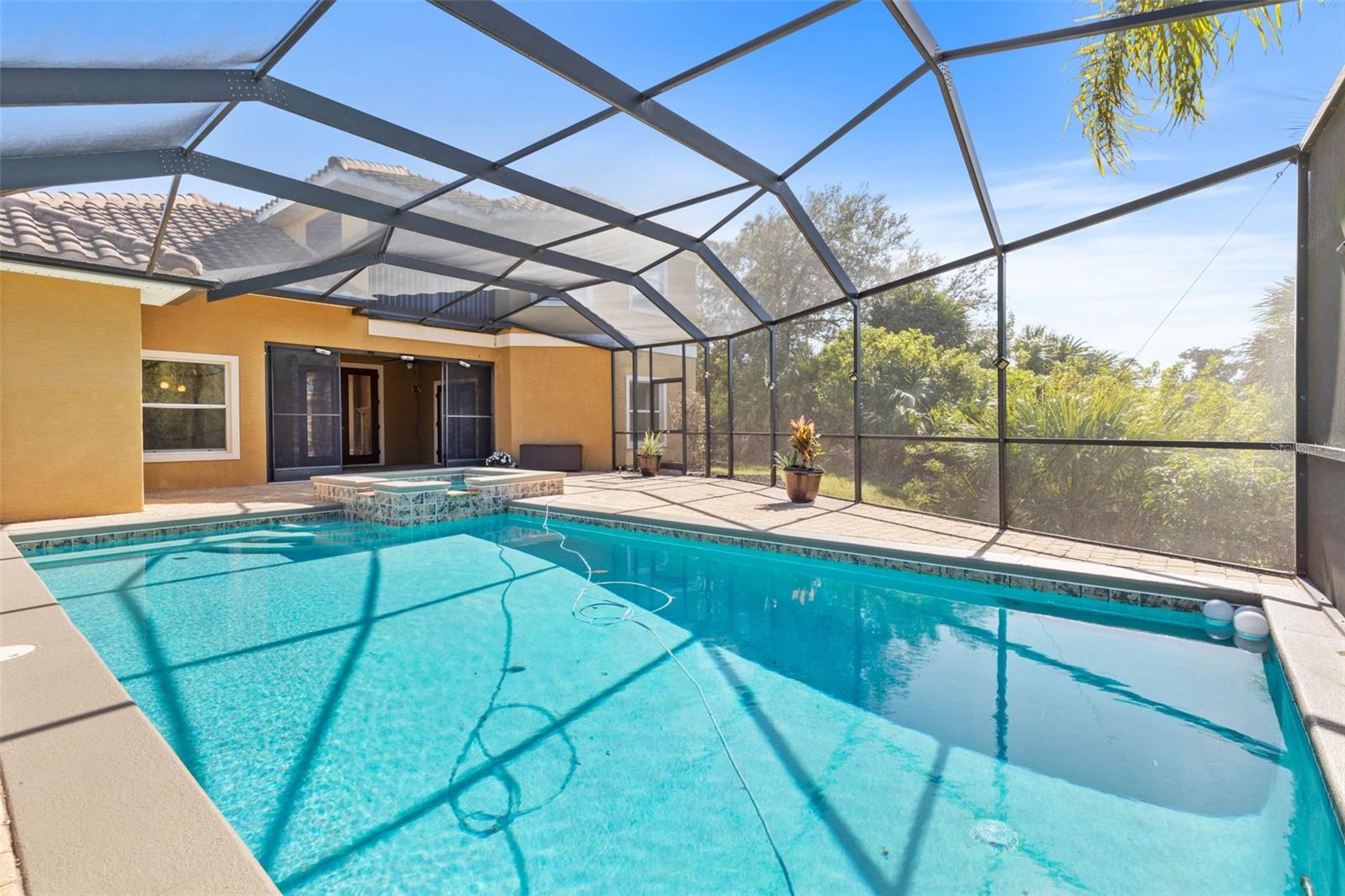 156 HERON DR