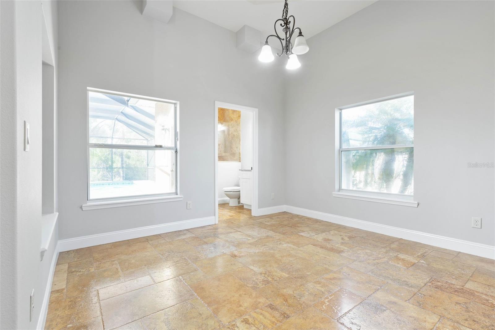 156 HERON DR