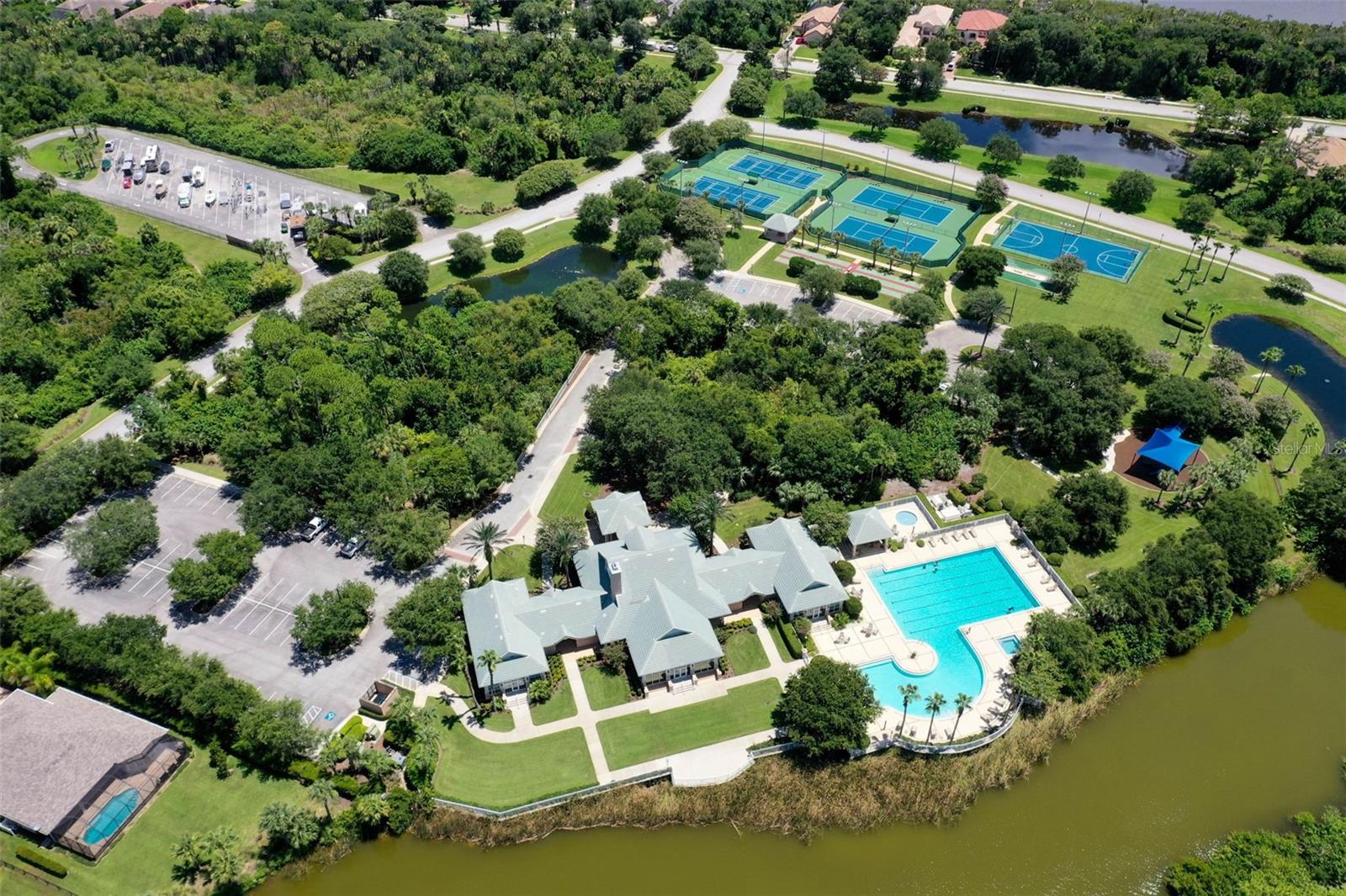 156 HERON DR