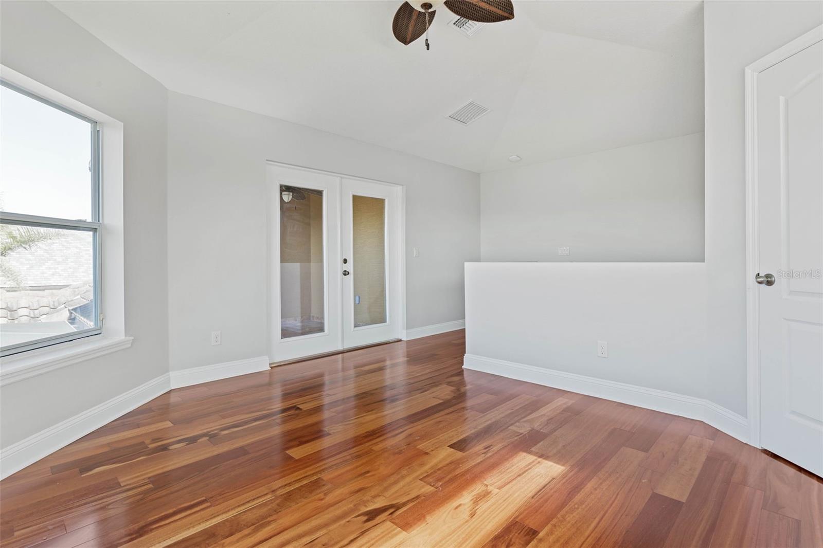 156 HERON DR
