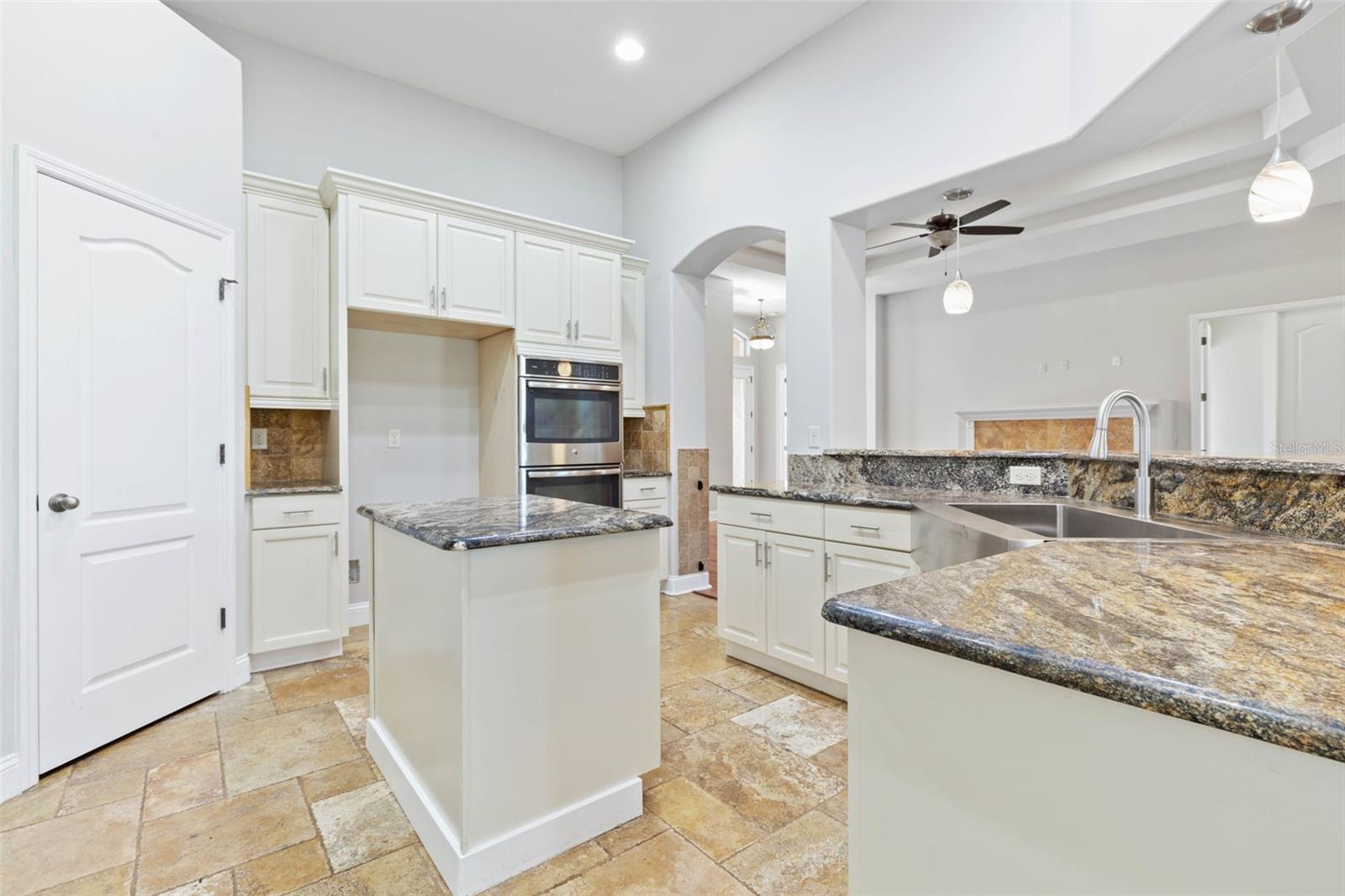 156 HERON DR