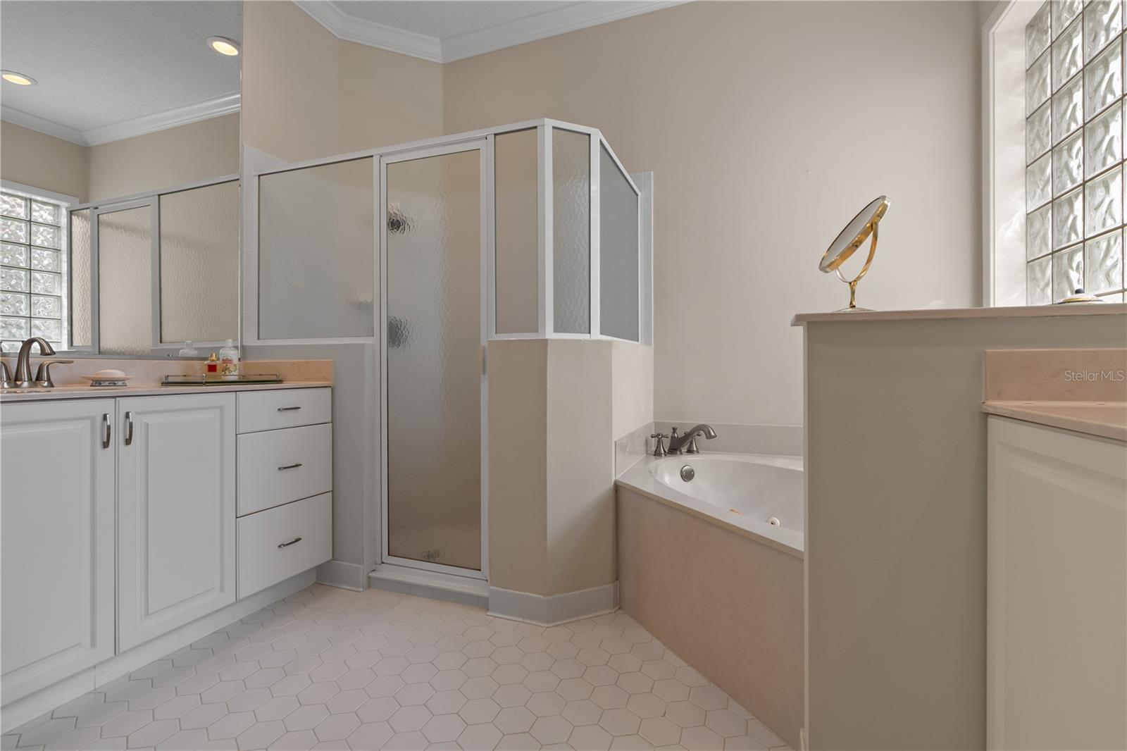 22 MARBELLA CT