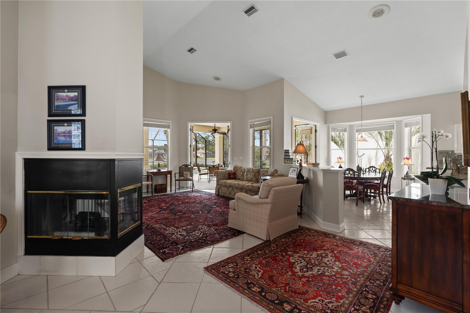 22 MARBELLA CT