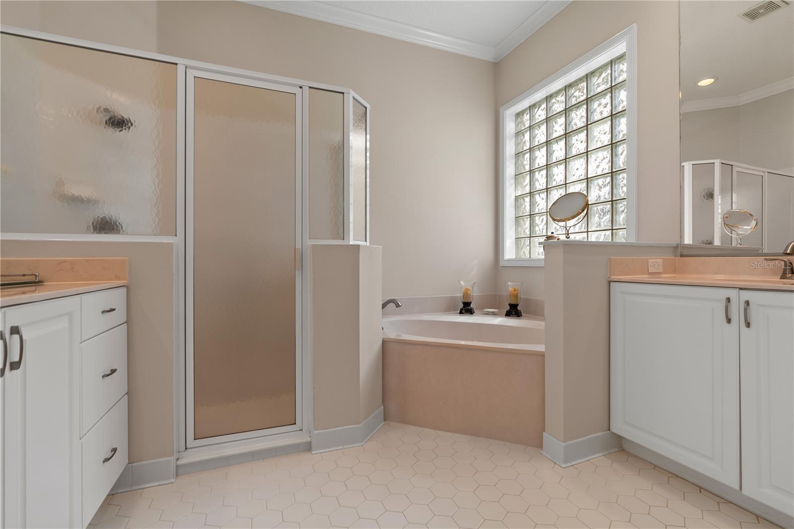 22 MARBELLA CT