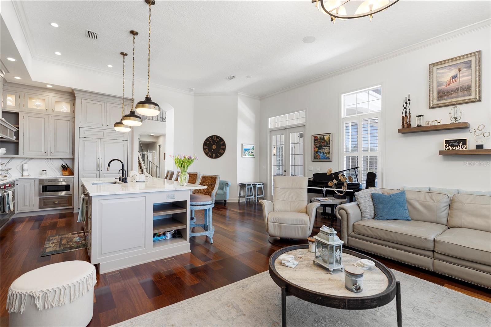 8 LA COSTA WAY