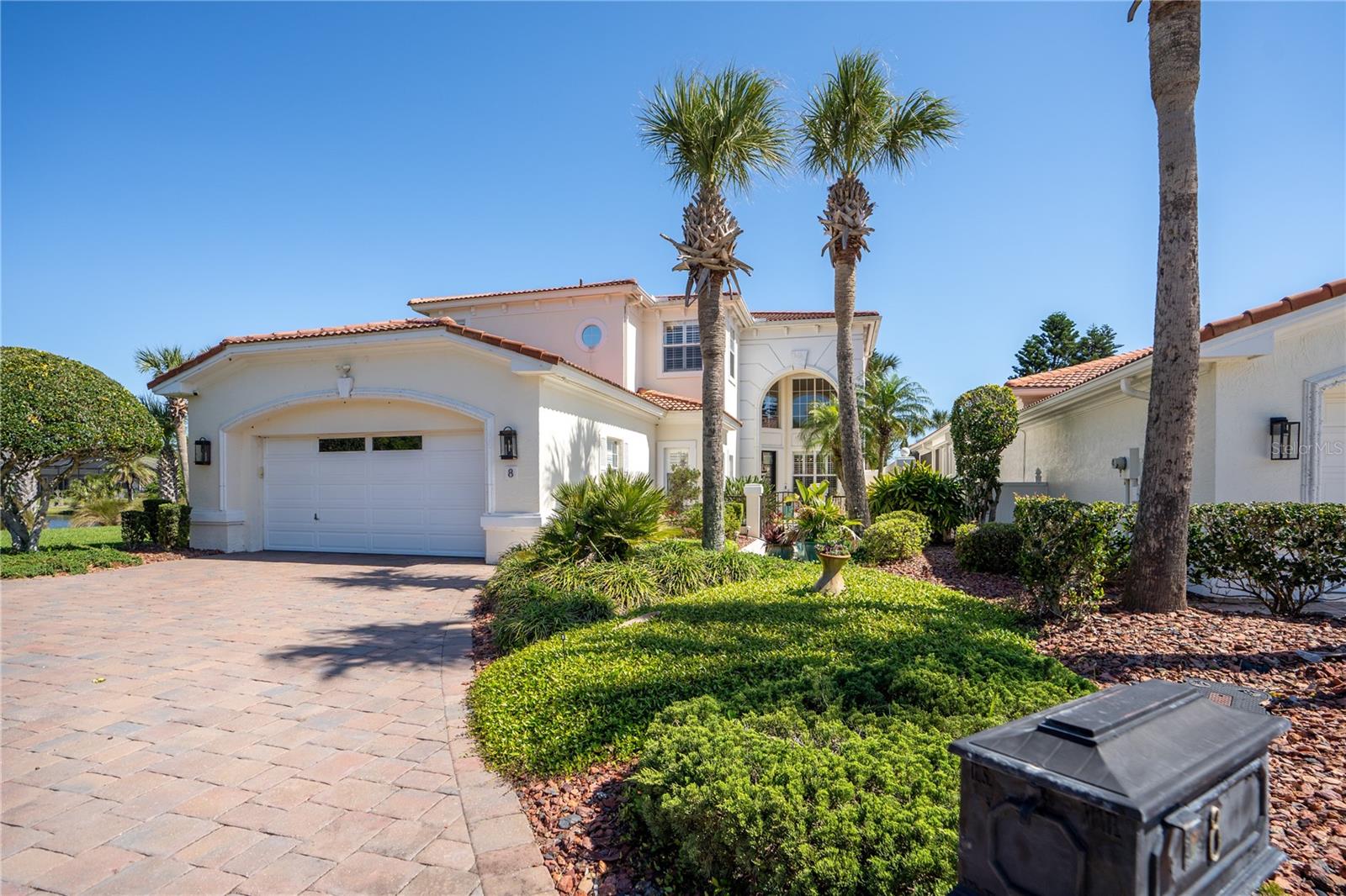 8 LA COSTA WAY