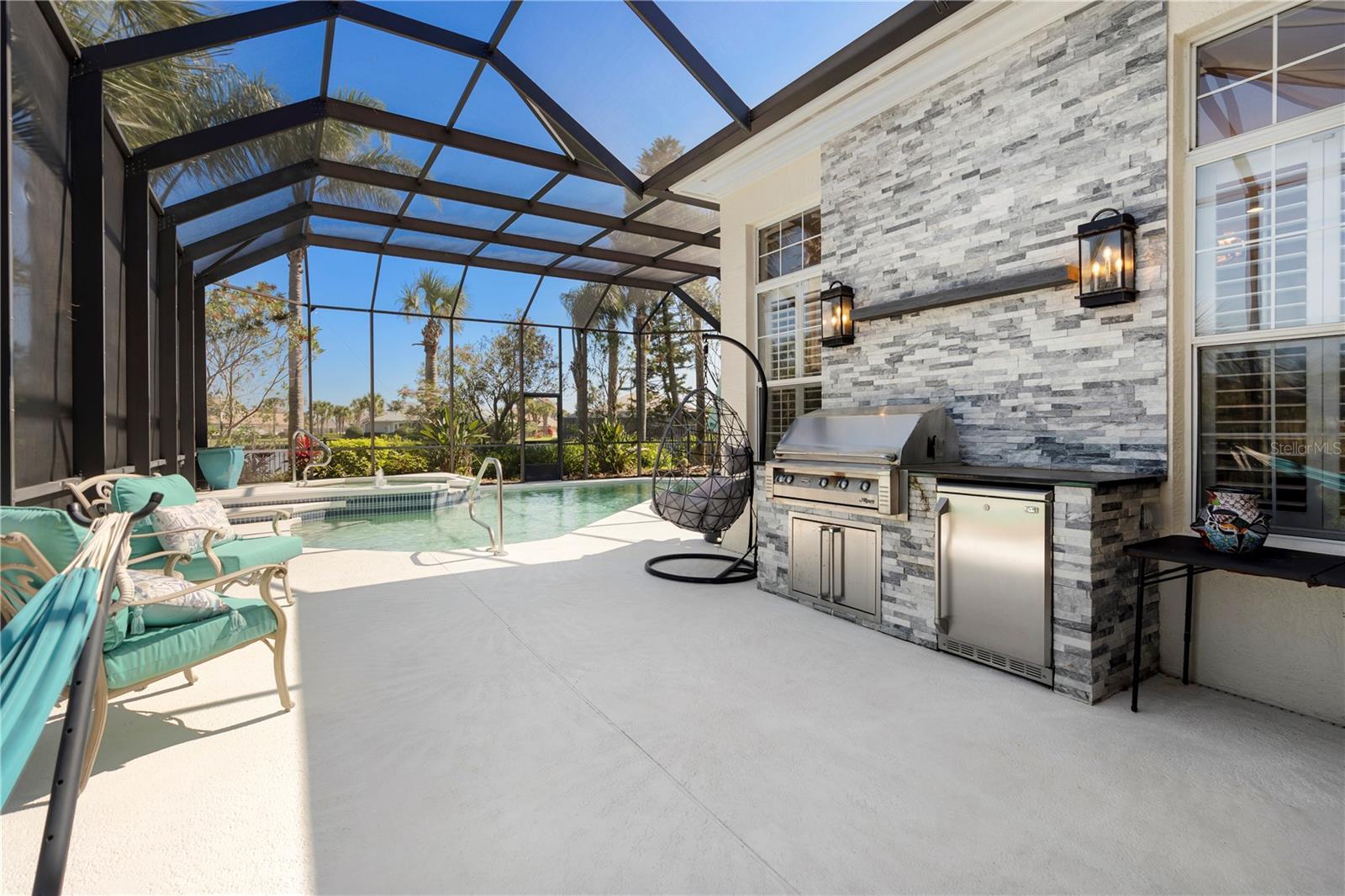 8 LA COSTA WAY