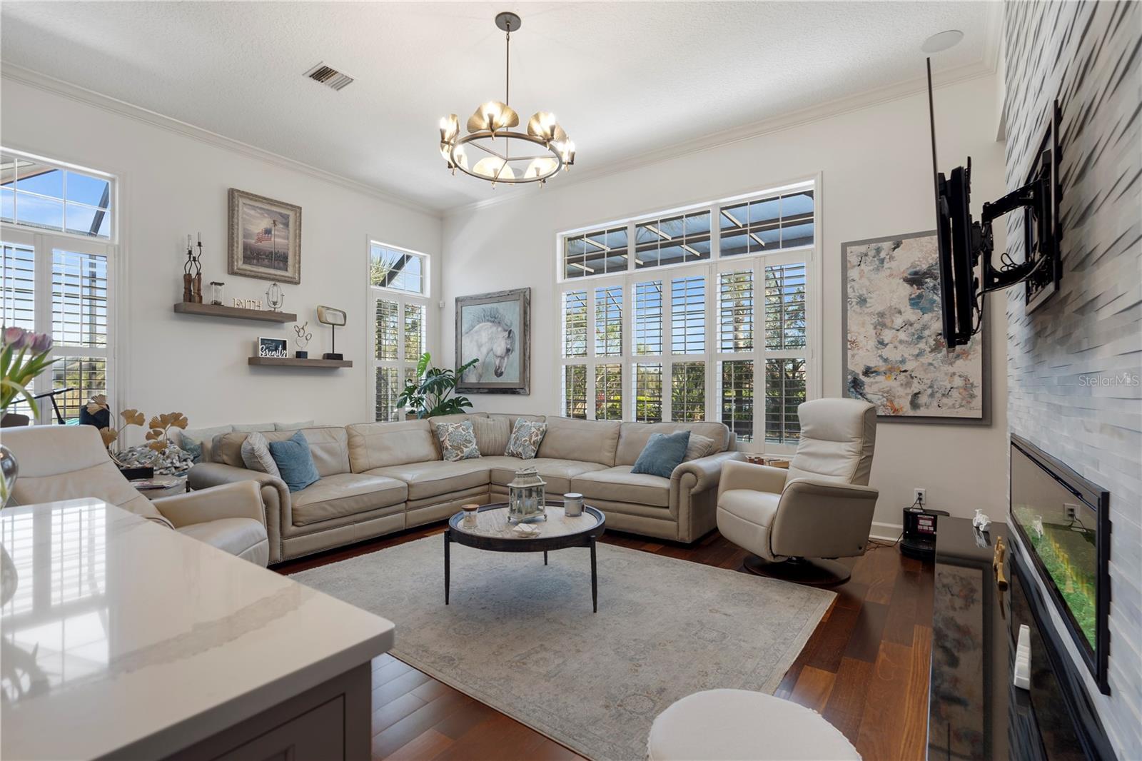 8 LA COSTA WAY
