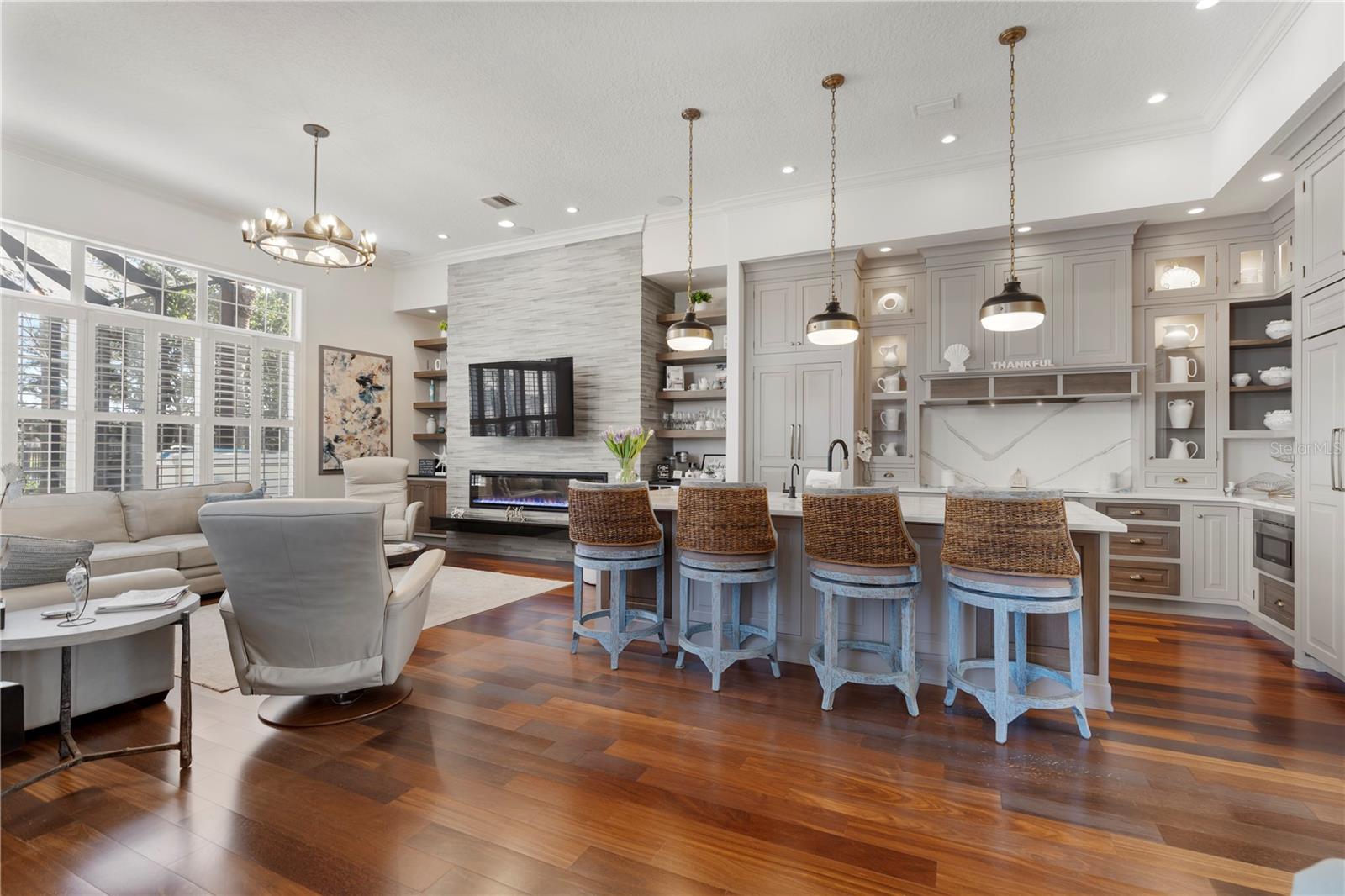 8 LA COSTA WAY