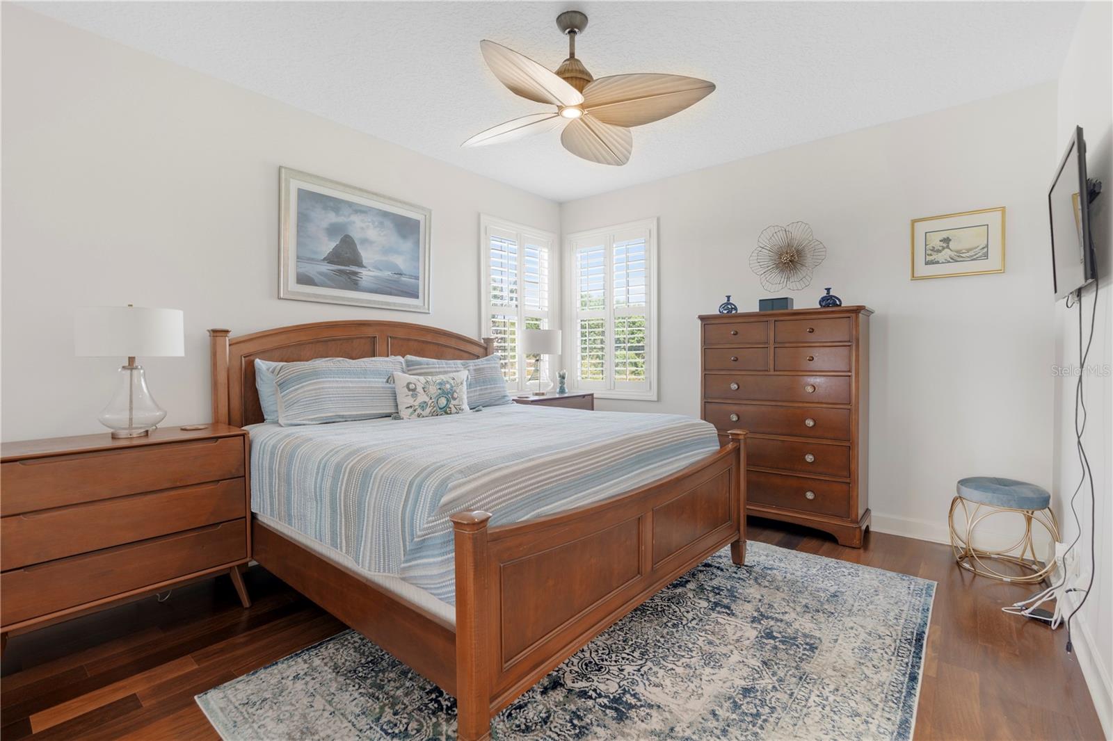 8 LA COSTA WAY