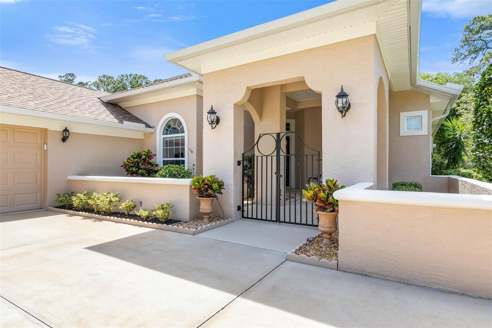 53 RIVER TRAIL DR