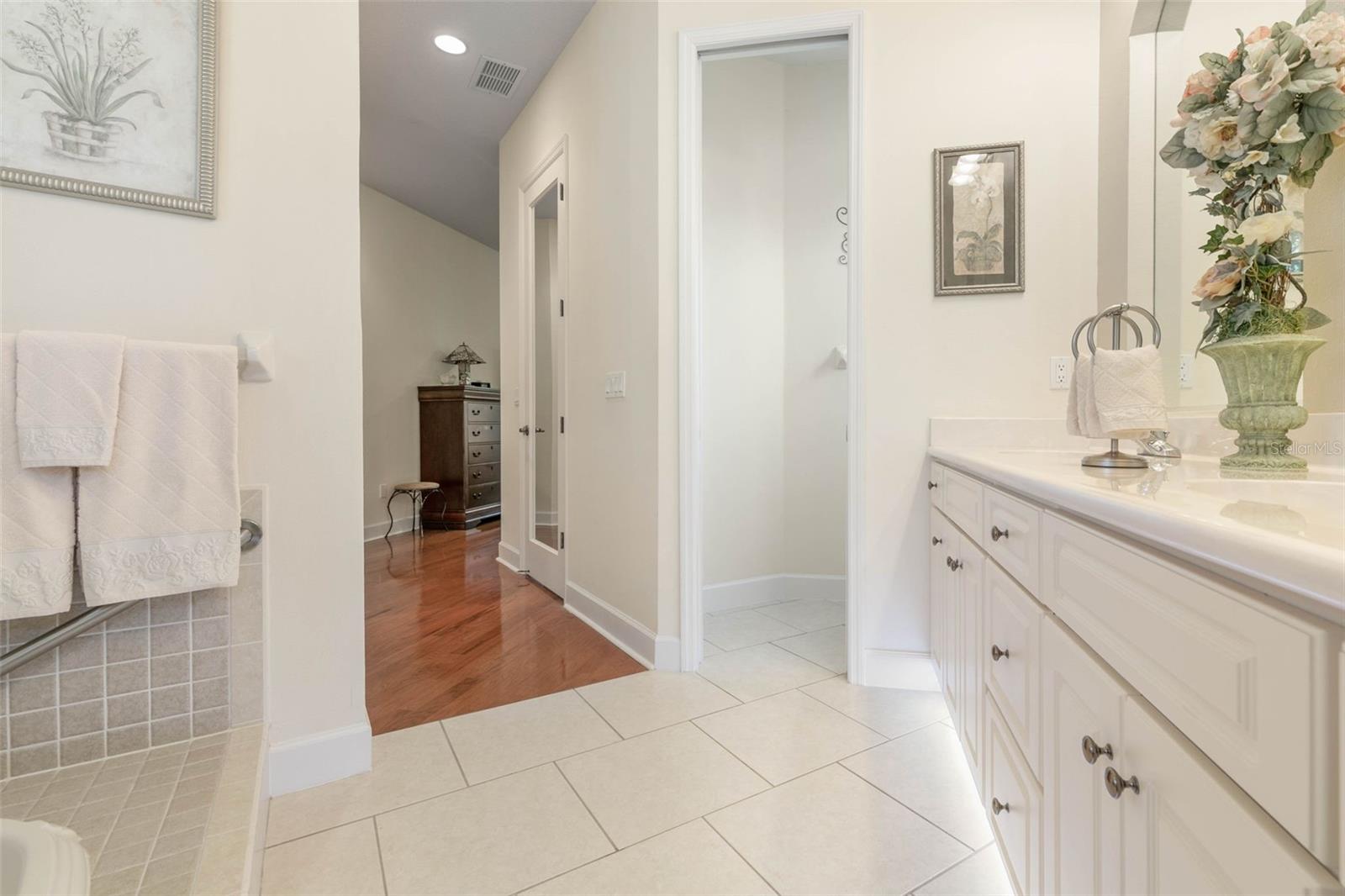 53 RIVER TRAIL DR