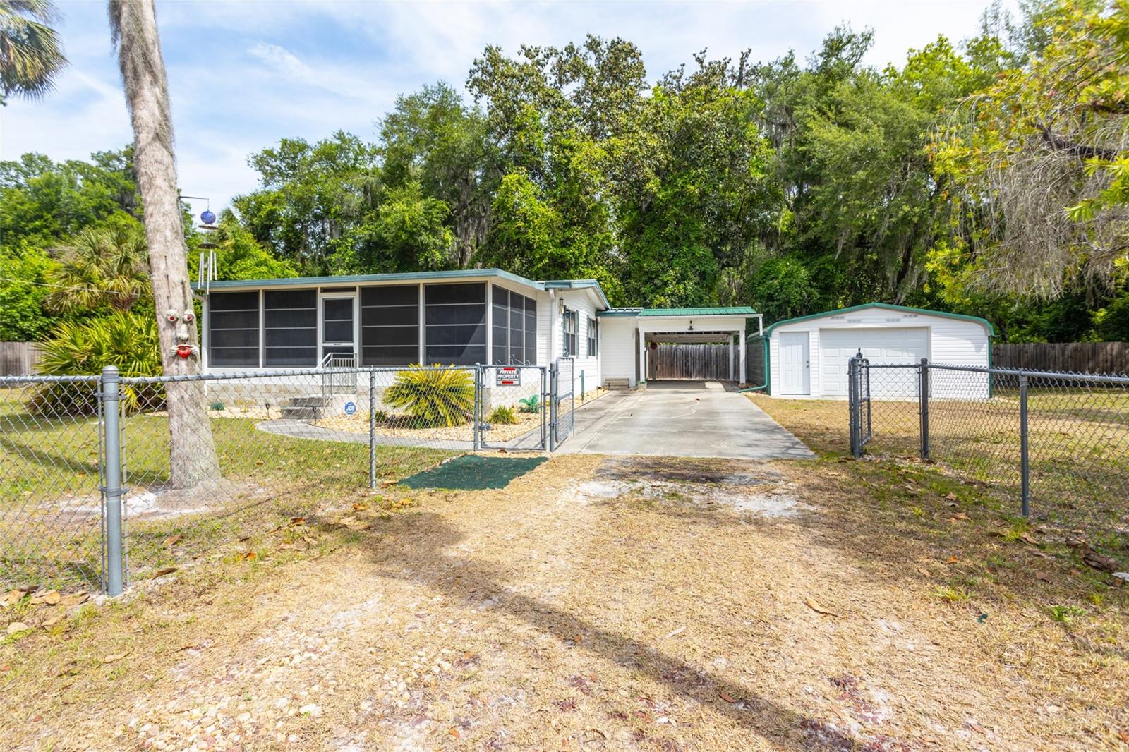 242 HERMIT DR