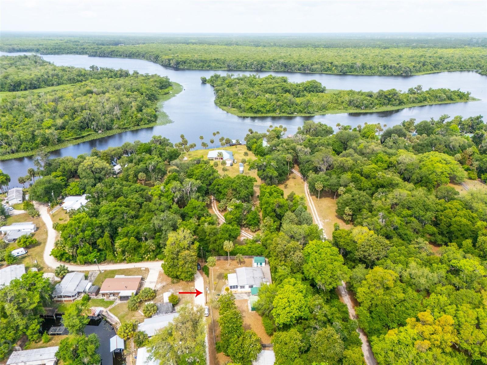 242 HERMIT DR