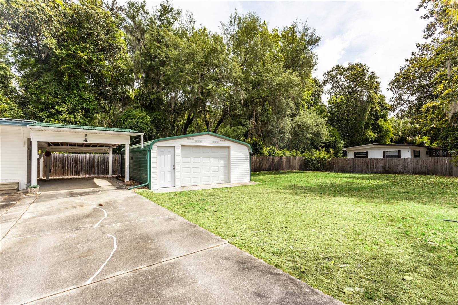 242 HERMIT DR