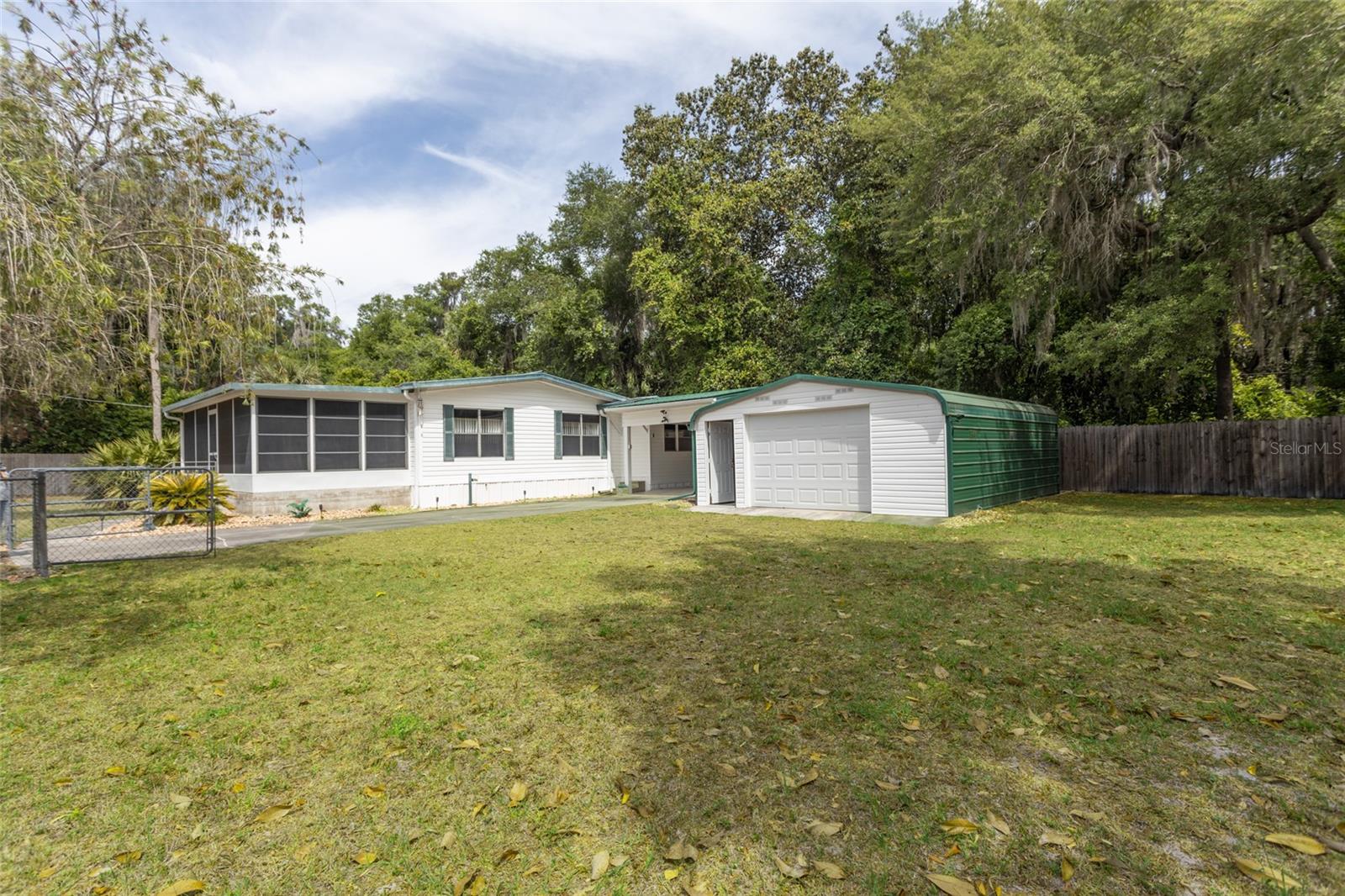 242 HERMIT DR
