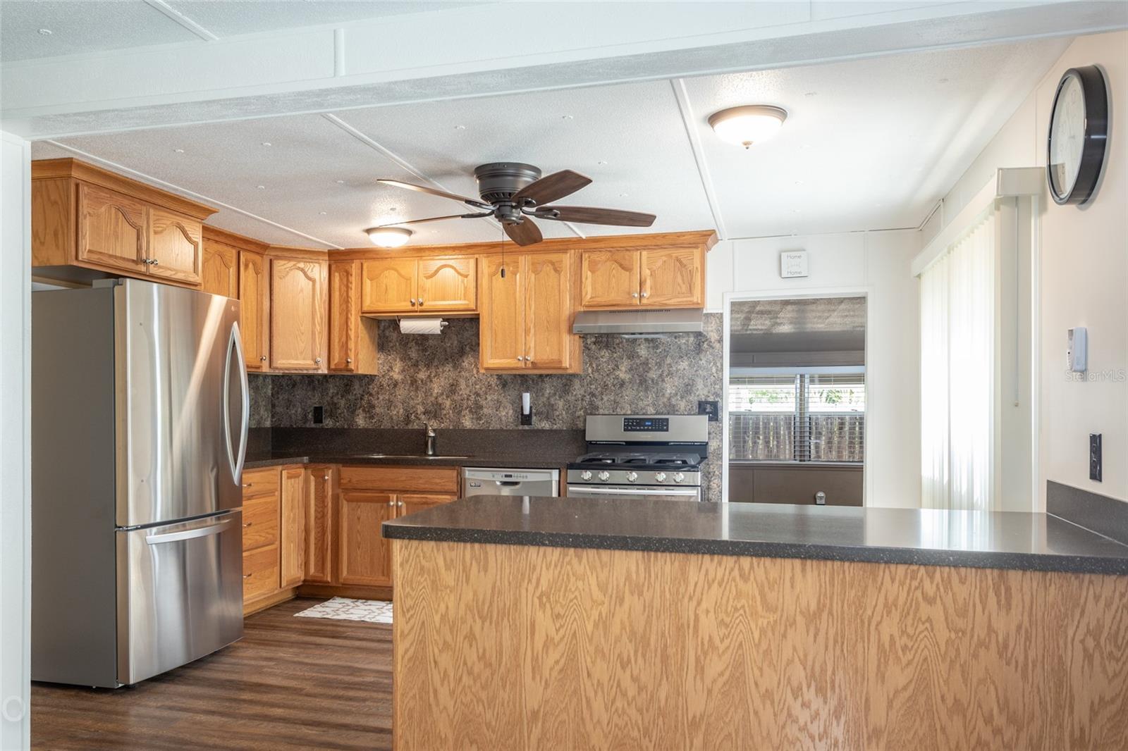 242 HERMIT DR
