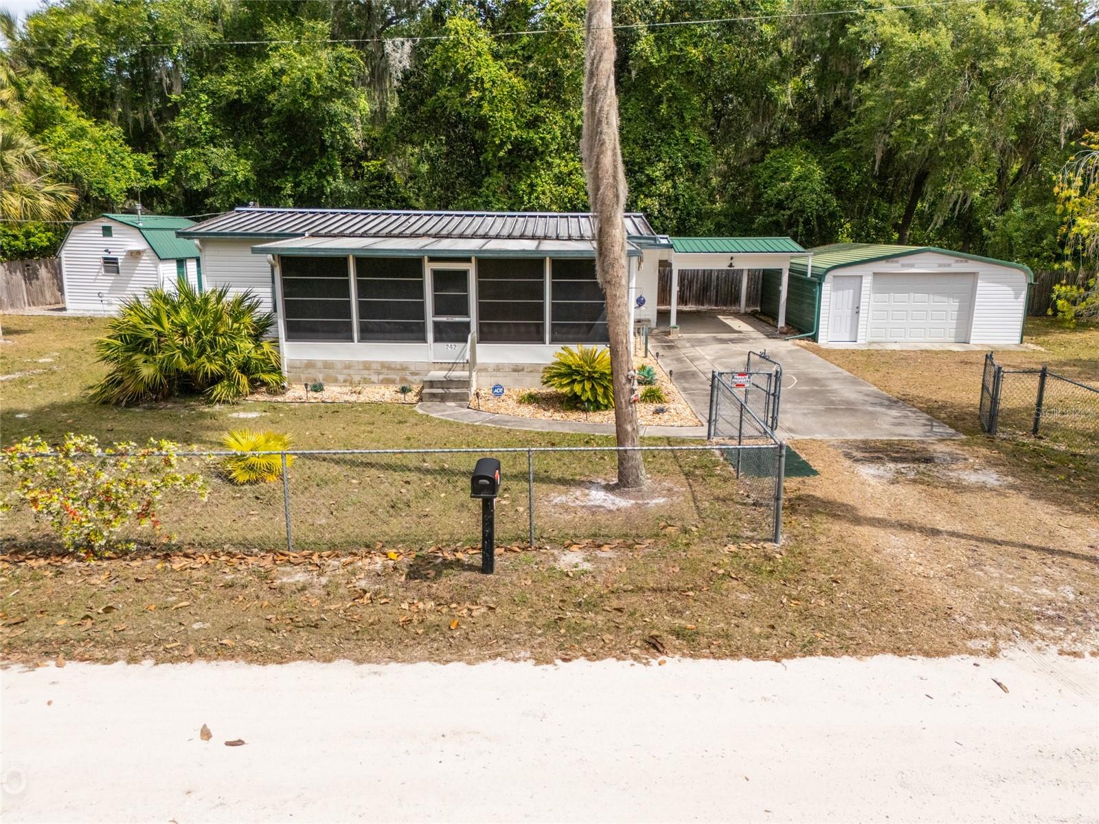 242 HERMIT DR