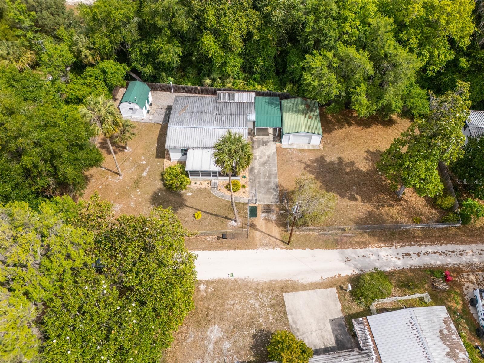 242 HERMIT DR