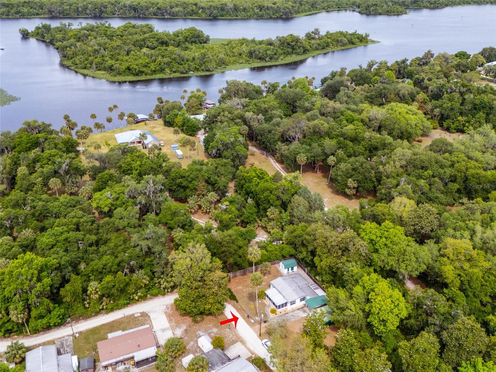 242 HERMIT DR