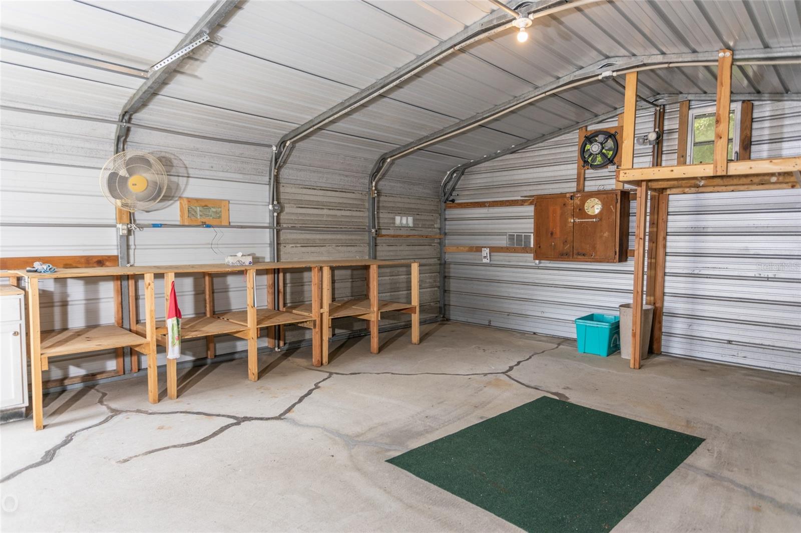 242 HERMIT DR