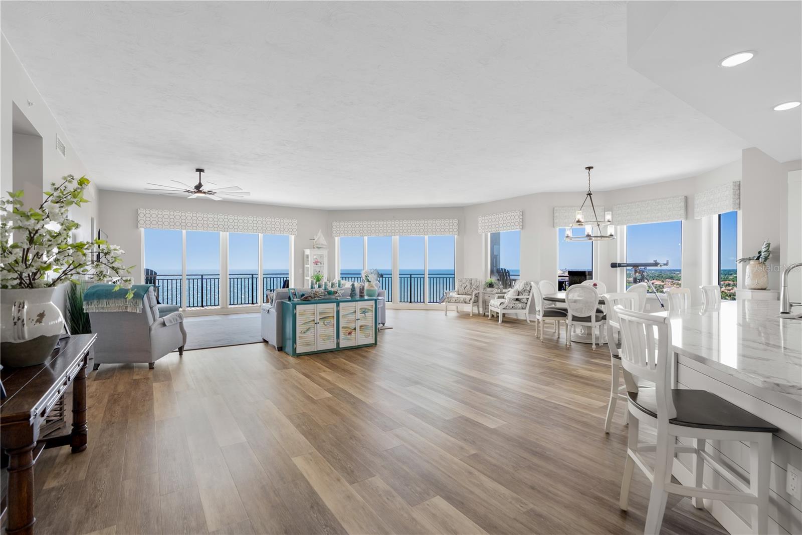 85 AVENUE DE LA MER #906