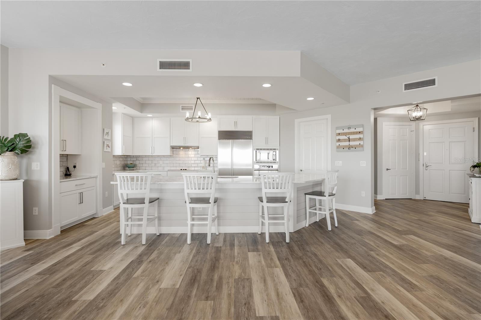 85 AVENUE DE LA MER #906