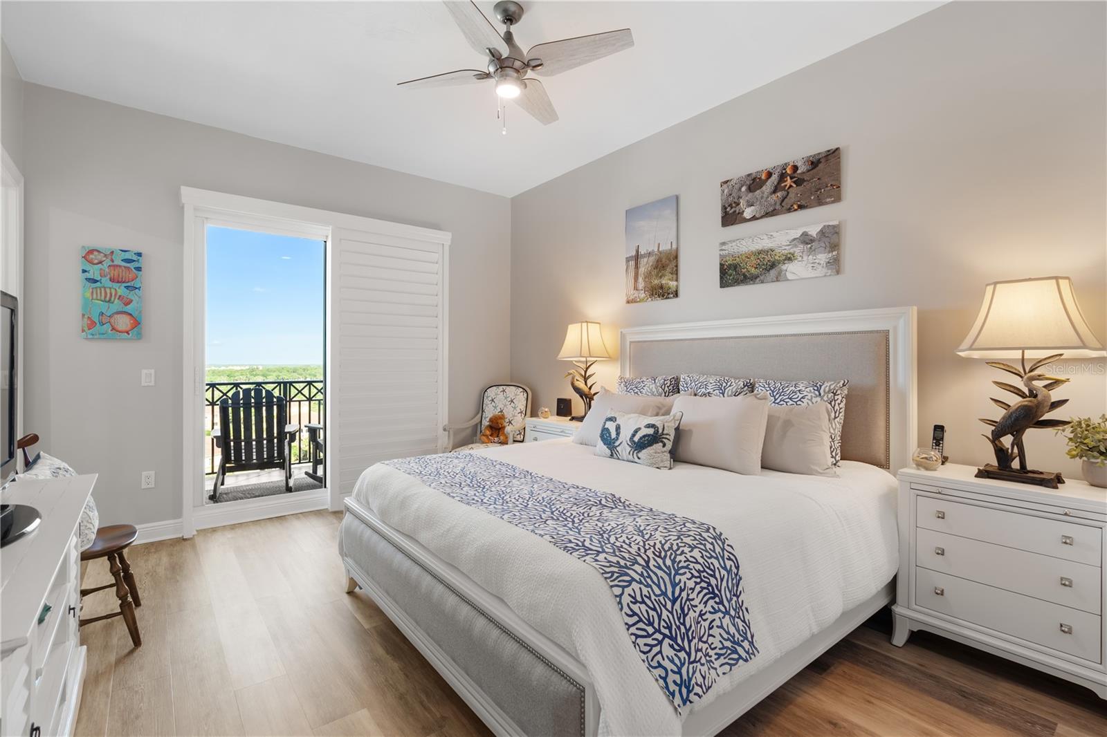 85 AVENUE DE LA MER #906