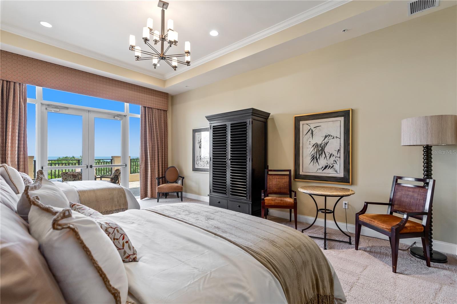 85 AVENUE DE LA MER #906