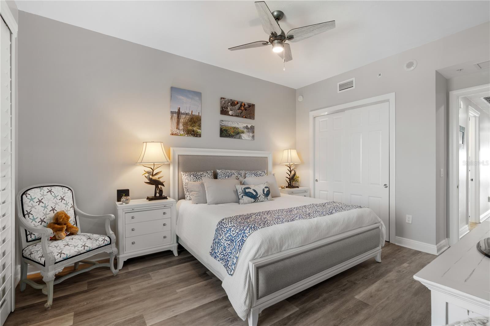 85 AVENUE DE LA MER #906