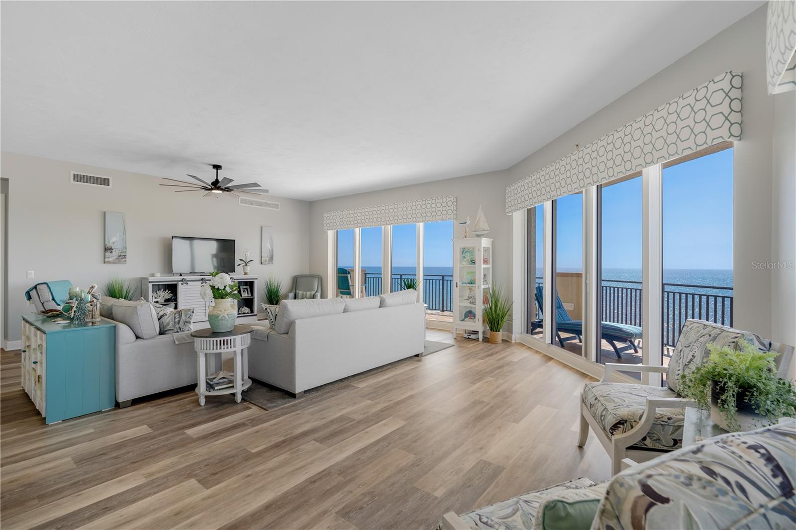85 AVENUE DE LA MER #906