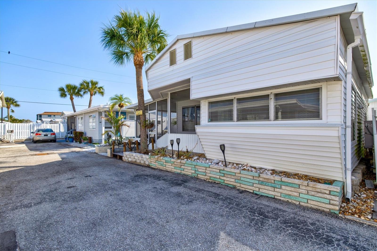 90 TWIN SHORES BLVD