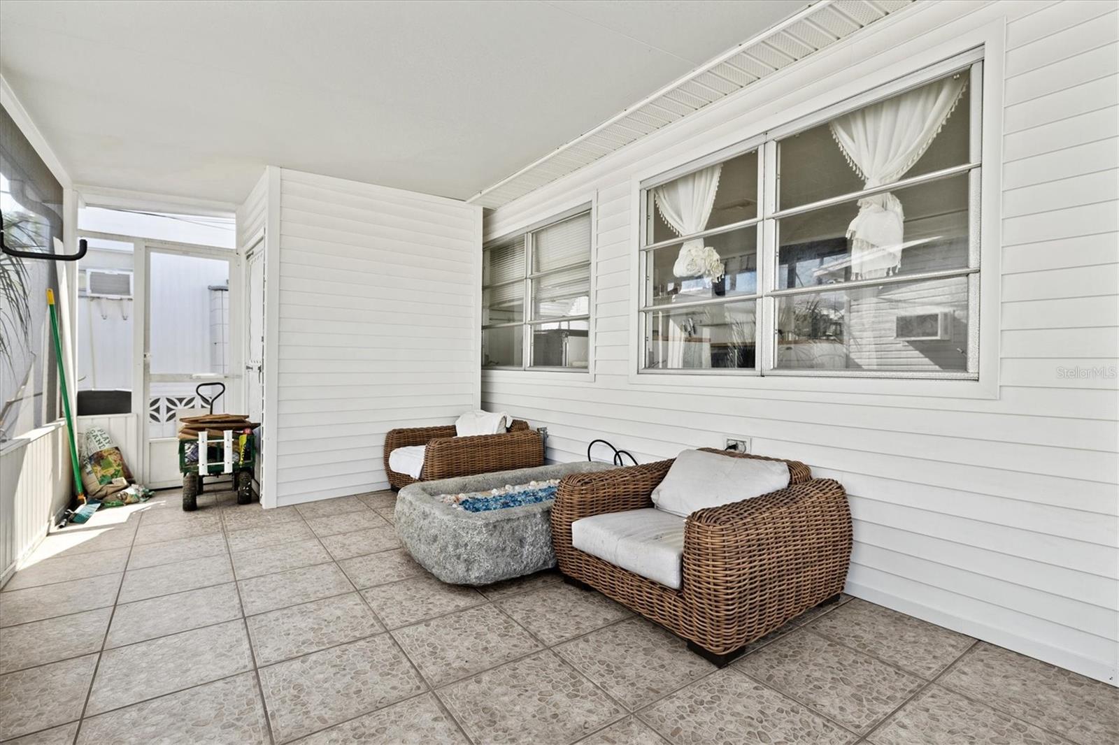 90 TWIN SHORES BLVD
